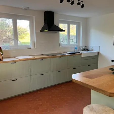 Holiday home Belle Maison Familiale Vue Sur Mer, Acces Direct A La *