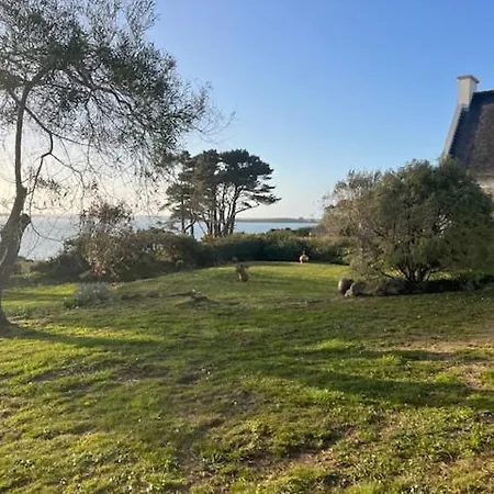 Holiday home Belle Maison Familiale Vue Sur Mer, Acces Direct A La Pleumeur-Bodou